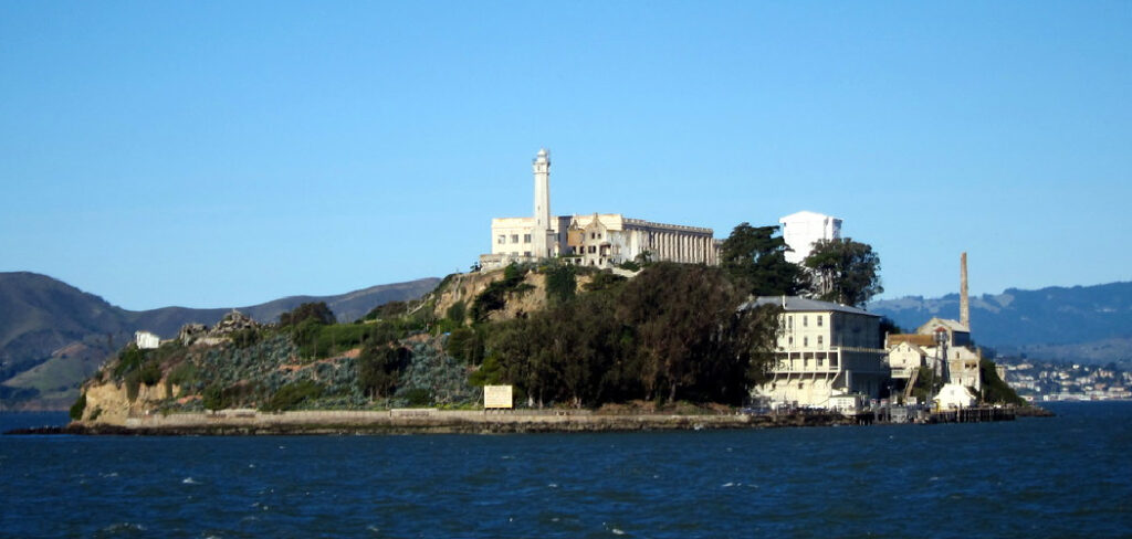 How to Tour Alcatraz