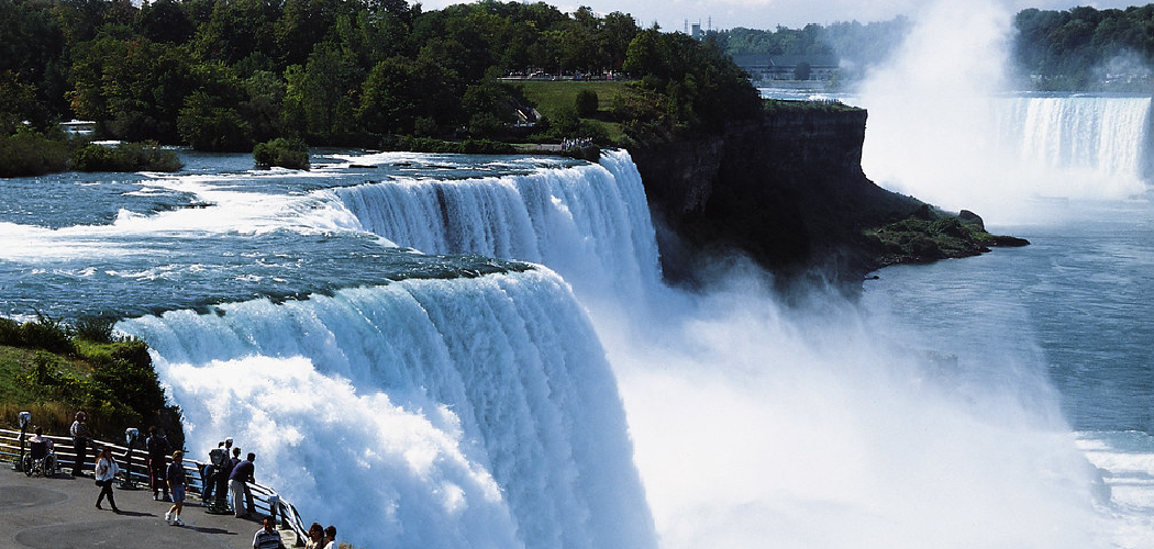 How to Travel to Niagara Falls From New York