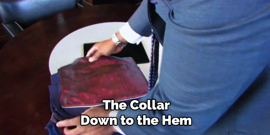 The Collar
Down to the Hem