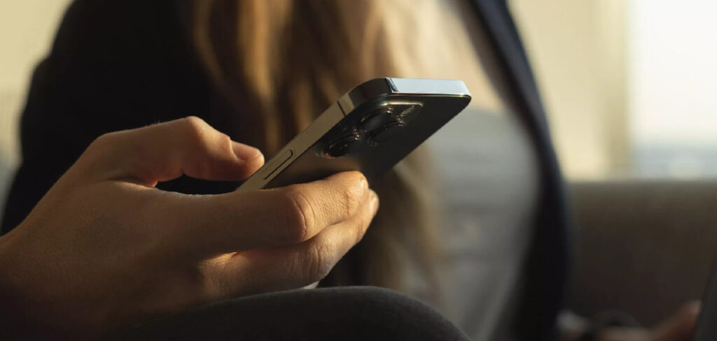 How to Avoid Phone Charges When Traveling Internationally