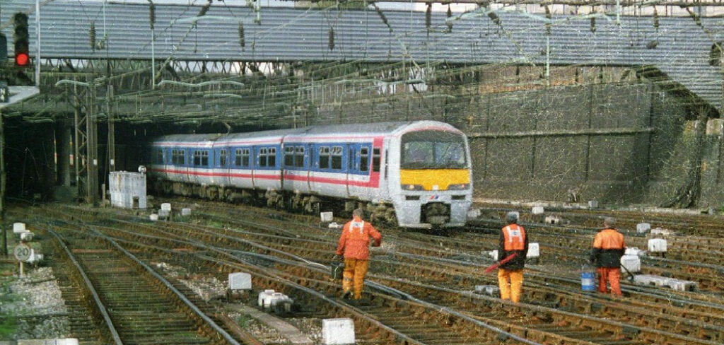 How to Travel From London to Birmingham